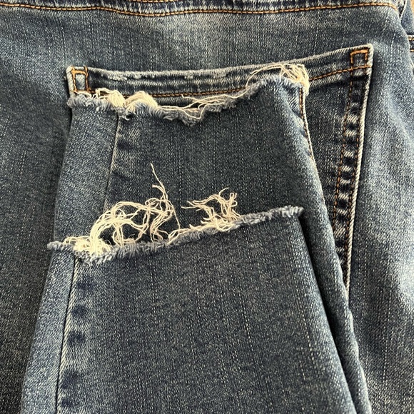 Wonderly jeggings 16P. Raw cuffs, light distressing, pockets, medium blue. VGUC - Picture 9 of 9